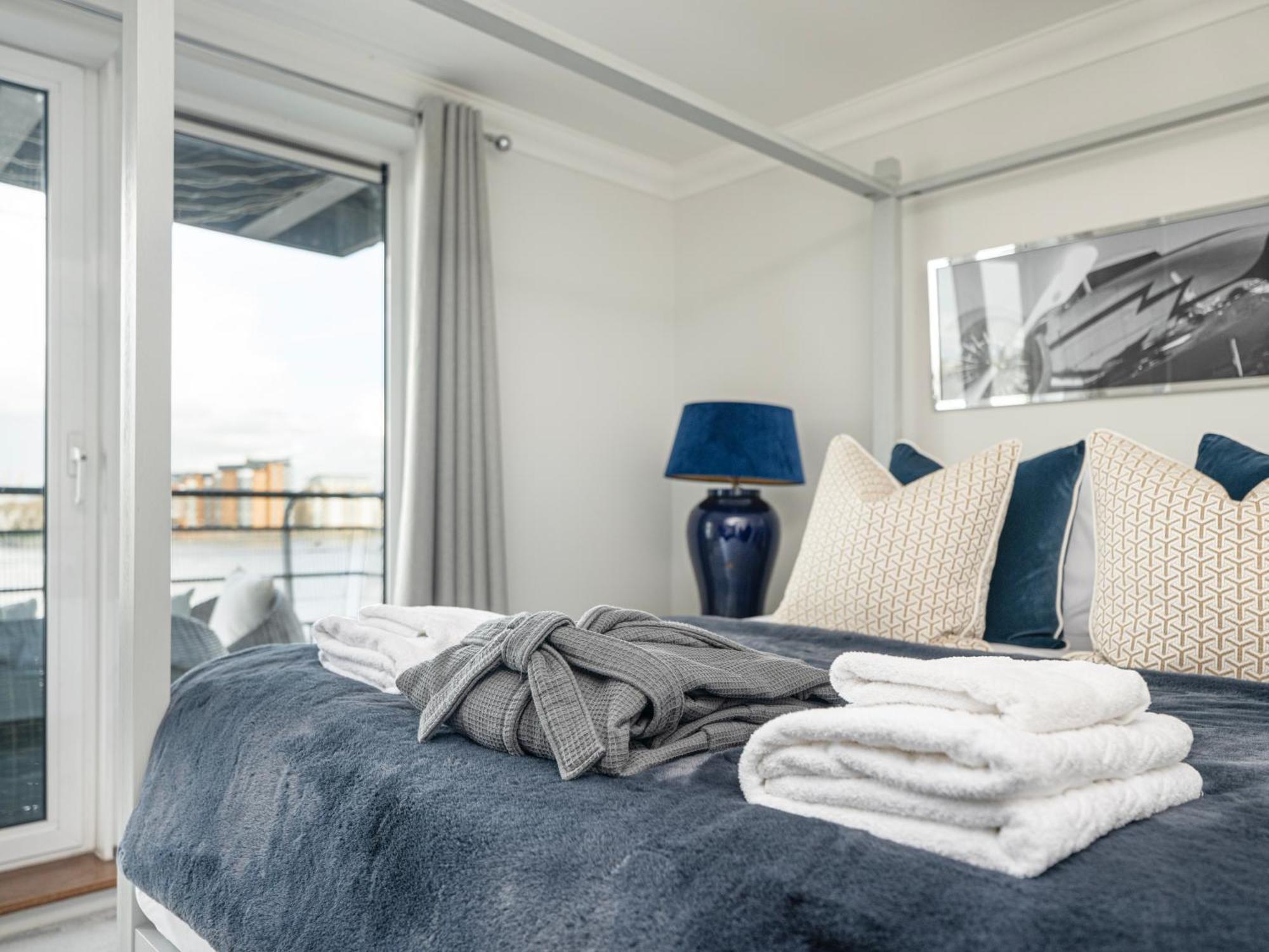 The View Greenwich - Luxury River Thames Apartment Londen Buitenkant foto