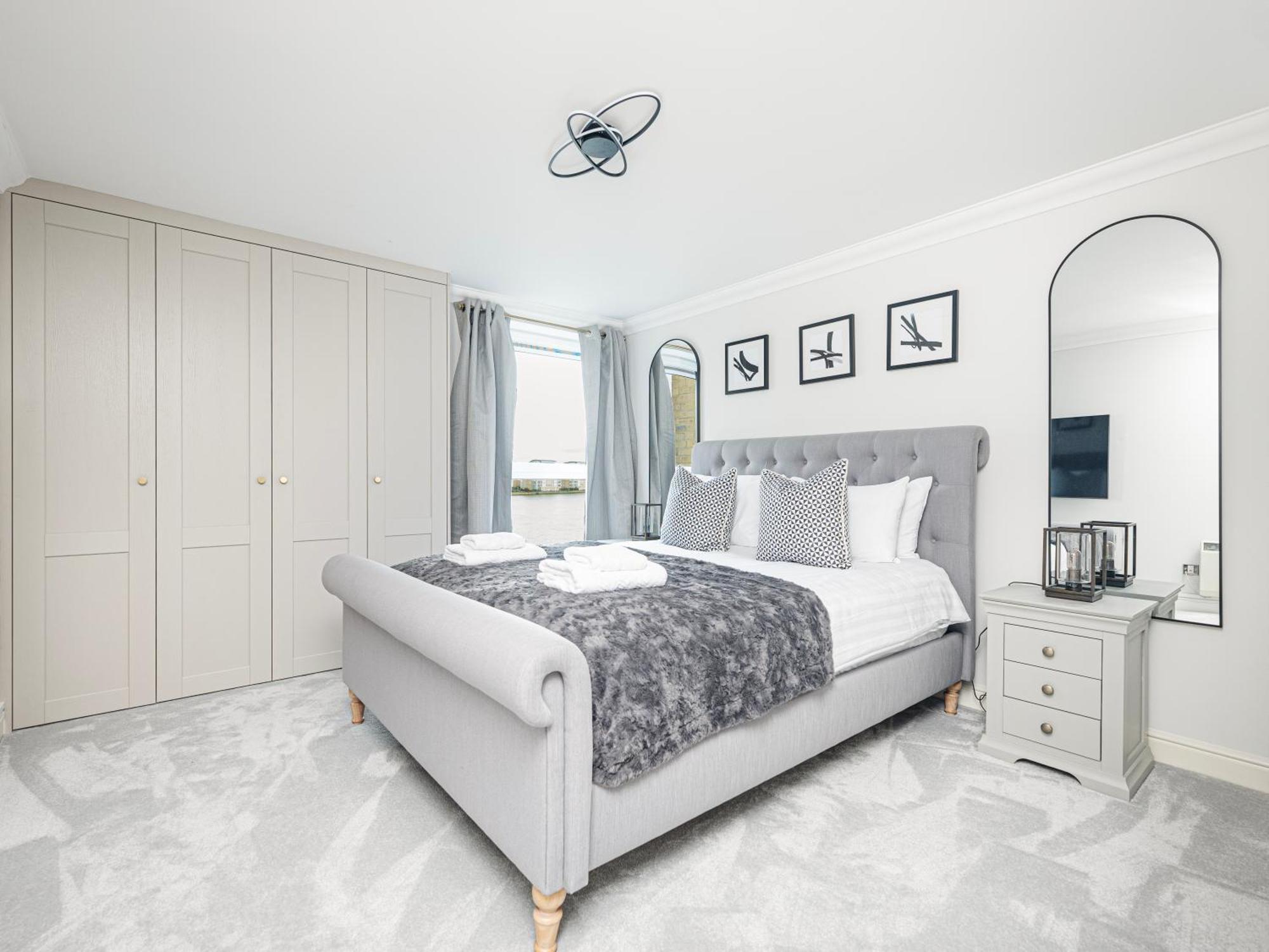 The View Greenwich - Luxury River Thames Apartment Londen Buitenkant foto